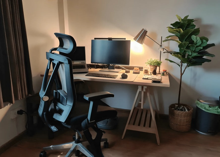 How to Choose Office Furniture for Small Workspaces Without Compromising Comfort