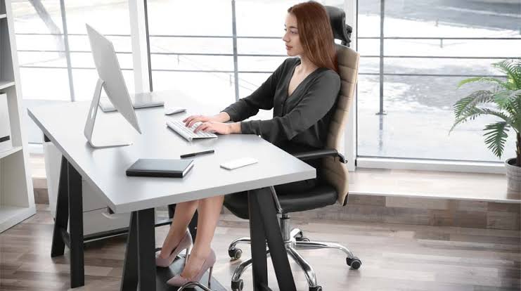 How to Create an Ergonomic Workspace for Employees Working 8+ Hours a Day