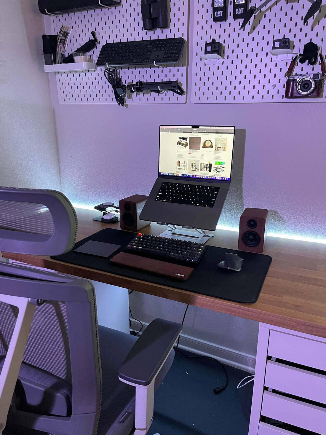 Laptop ergonomic set up