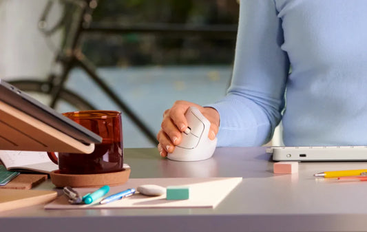 Vertical mice used by an employee