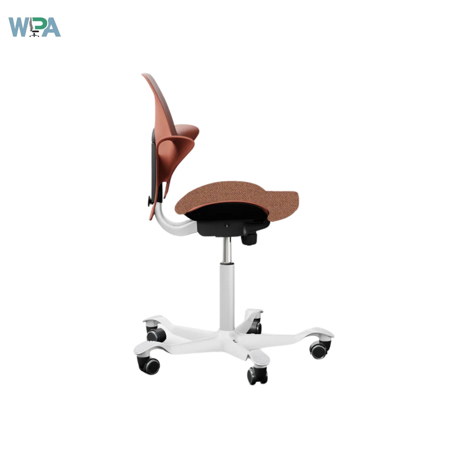 Chair with brown seat and backrest on a white background, featuring the Wpa logo.