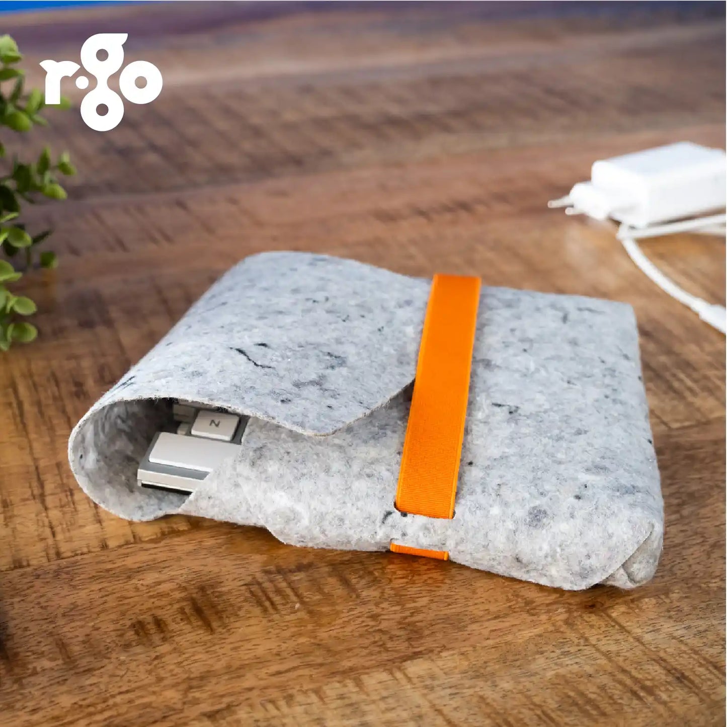 R-Go Pouch felt sleeve for Split keyboard | WPA India